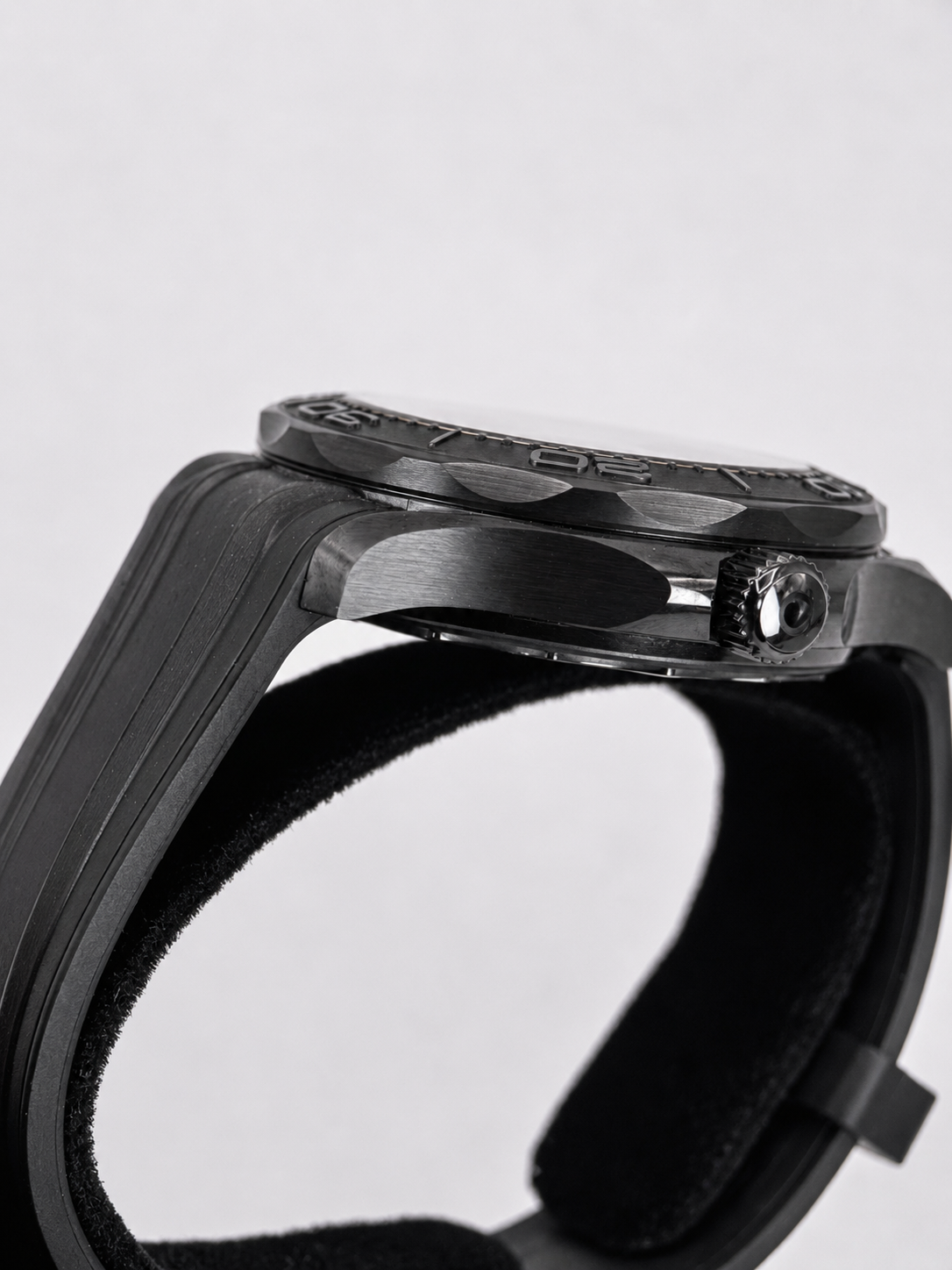 Omega Seamaster Diver 300M “Black Black” 210.92.44.20.01.003