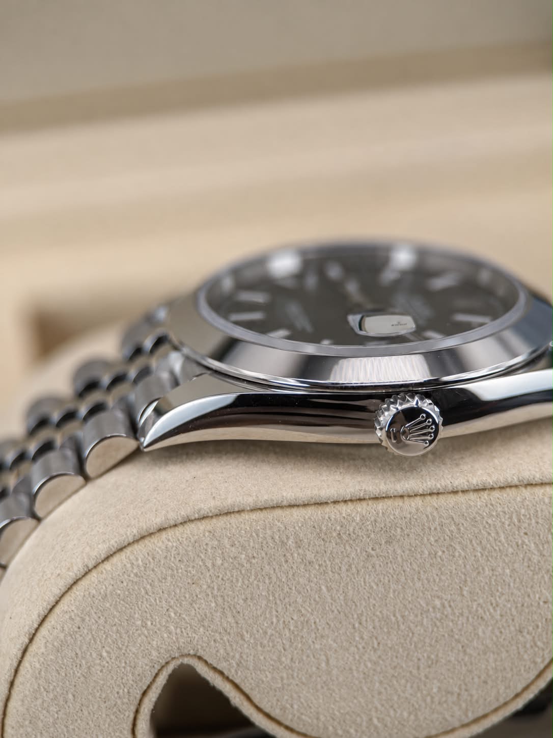 Rolex Date Just 41mm - Mint Green- Jubilee Bracelet