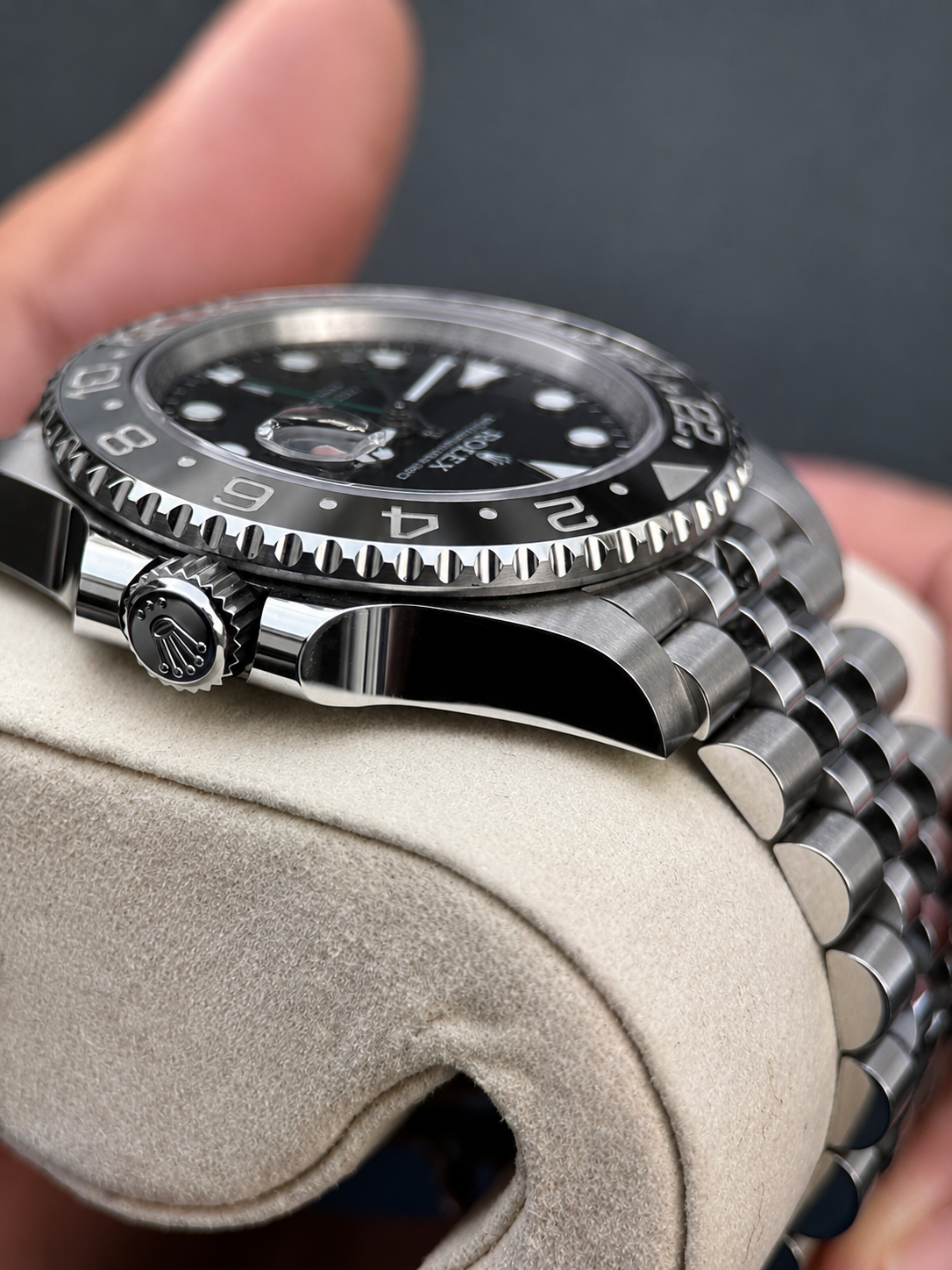 Rolex GMT-Master II “Bruce Wayne” –126710GRNR